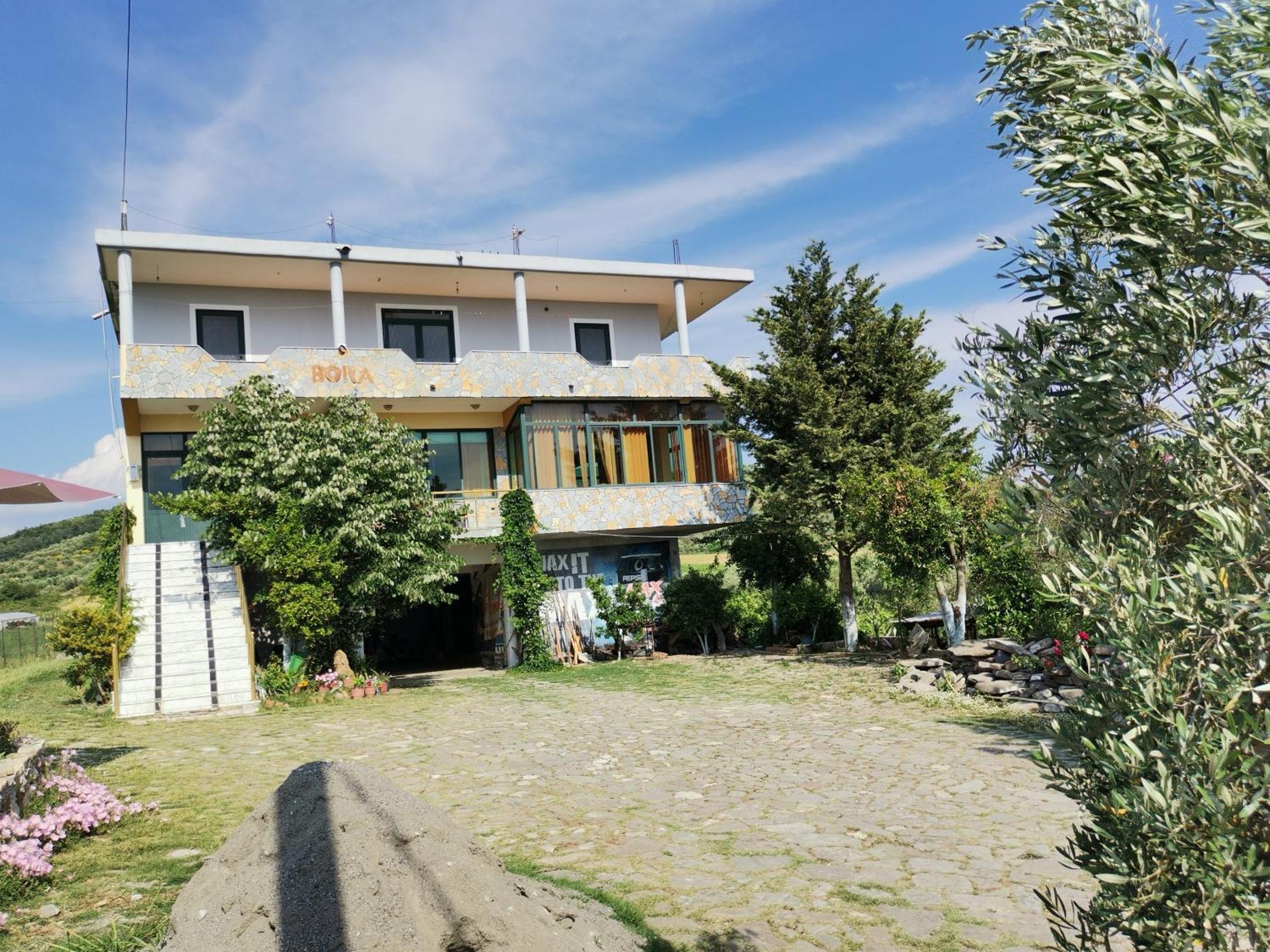 Hotel Bora Gostime Exterior photo